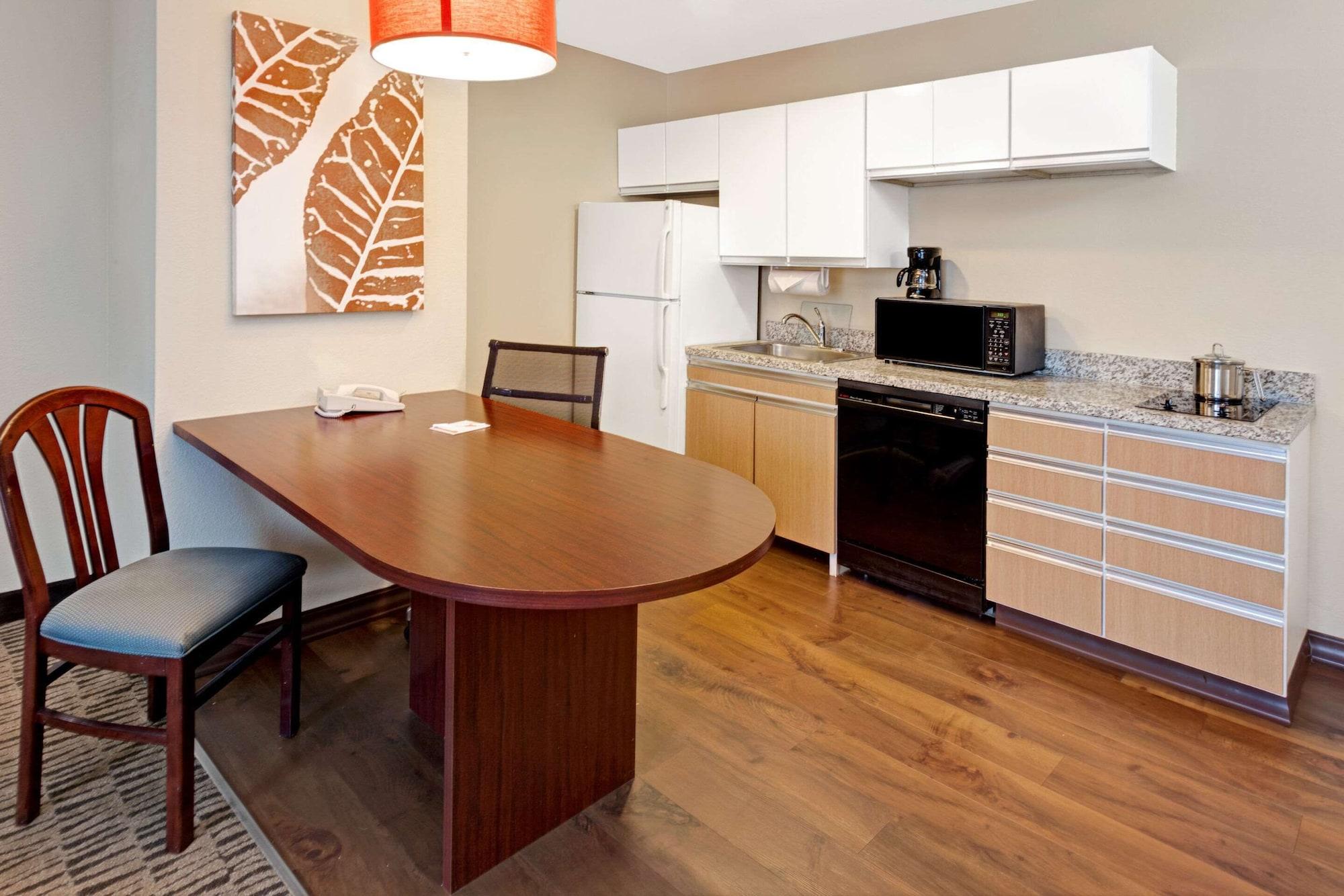 Mainstay Suites Northbrook Wheeling Exteriör bild