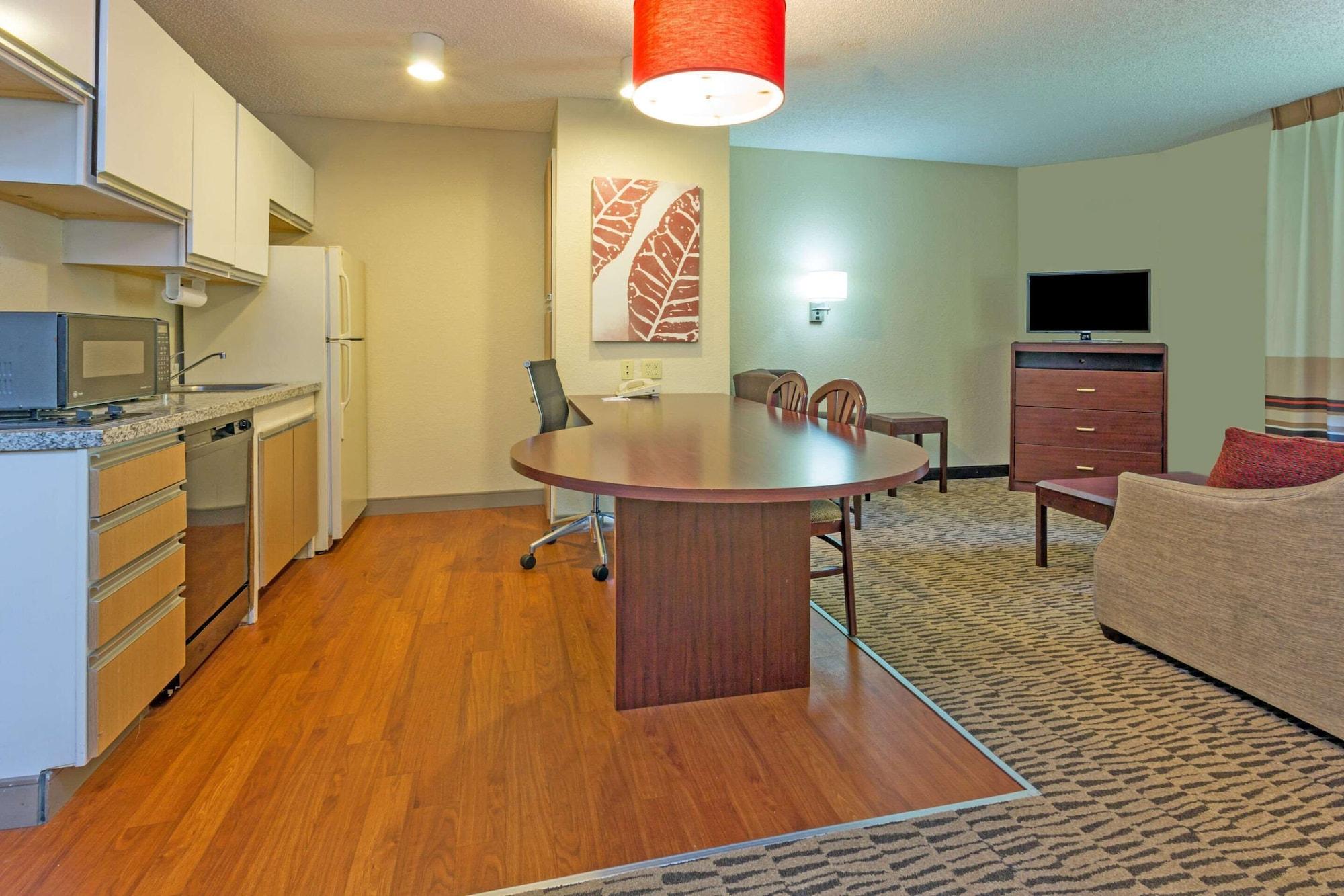 Mainstay Suites Northbrook Wheeling Exteriör bild