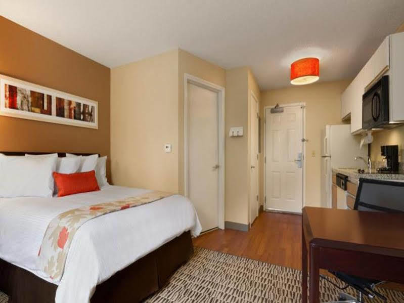 Mainstay Suites Northbrook Wheeling Exteriör bild